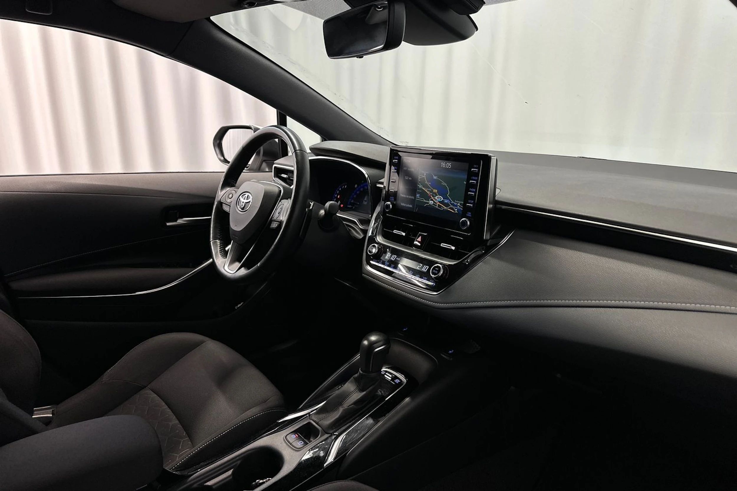 hopea Toyota Corolla 2022 kuva 12.