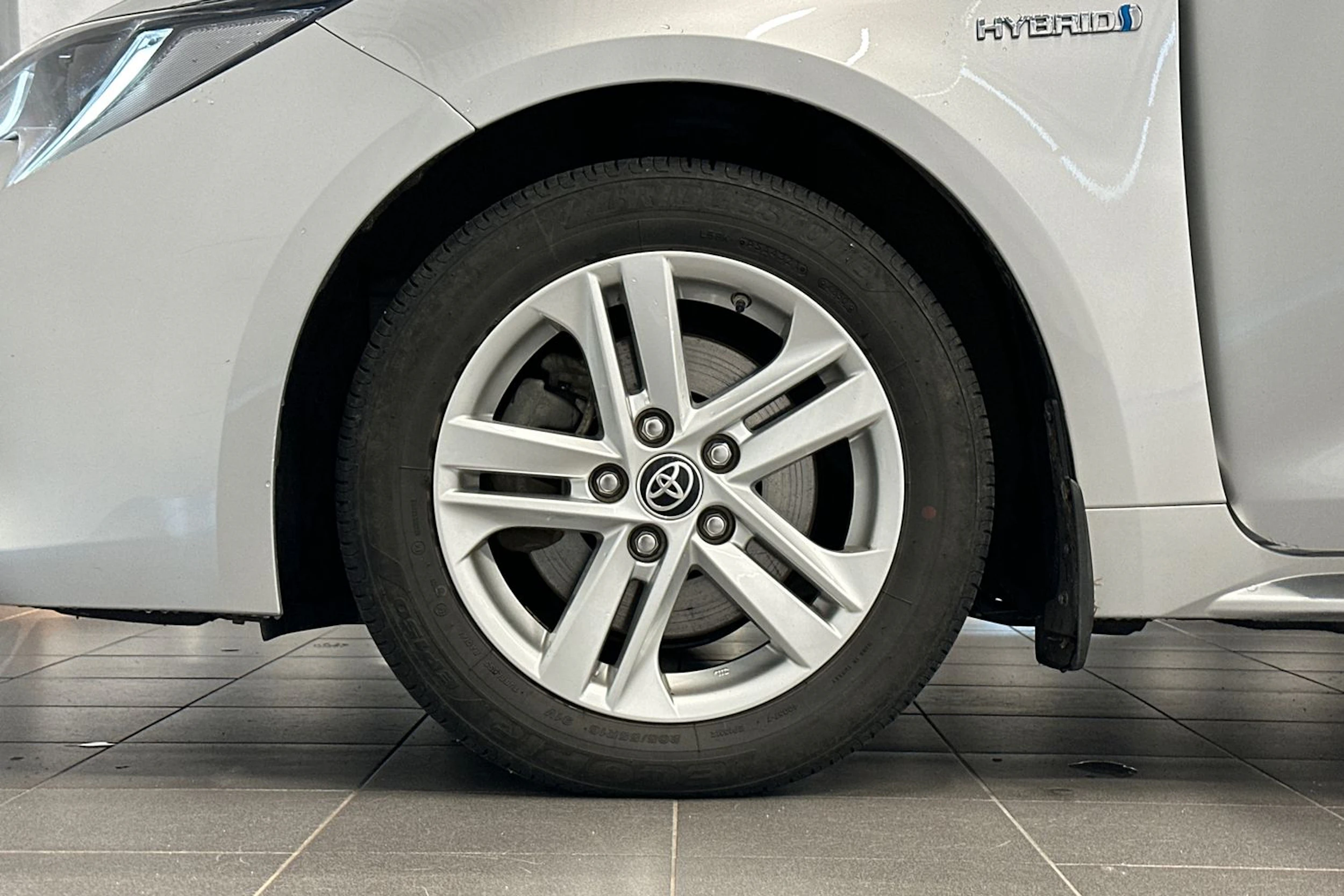 hopea Toyota Corolla 2022 kuva 25.