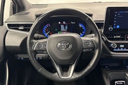 musta Toyota Corolla 2022 kuva 9.