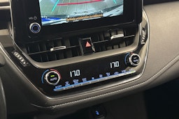 musta Toyota Corolla 2022 kuva 17.