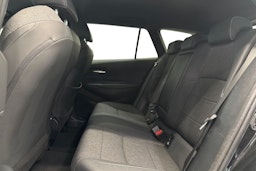 musta Toyota Corolla 2022 kuva 22.