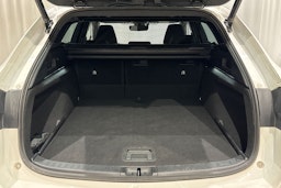 valkoinen Toyota Corolla 2022 kuva 12.