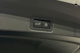 valkoinen Toyota Corolla 2022 kuva 13.