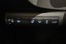 valkoinen Toyota Corolla 2022 kuva 16.