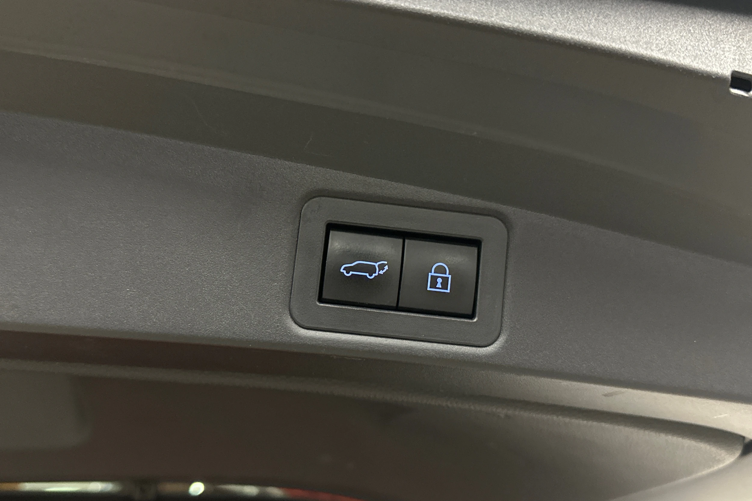 valkoinen Toyota Corolla 2022 kuva 5.