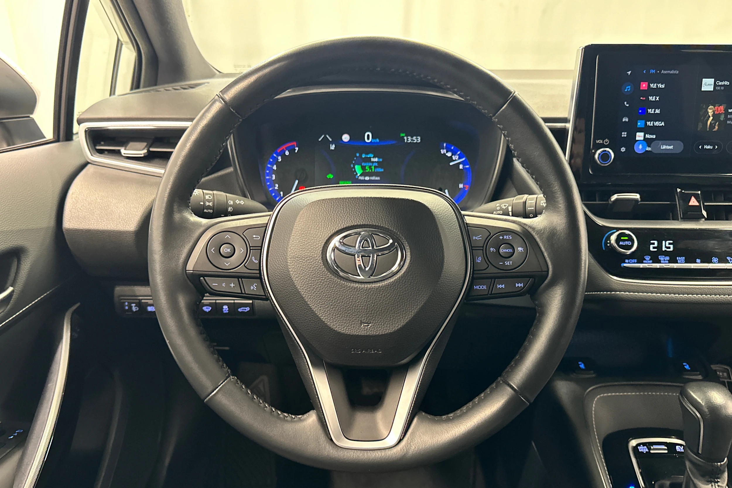 valkoinen Toyota Corolla 2022 kuva 12.