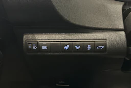 valkoinen Toyota Corolla 2022 kuva 20.