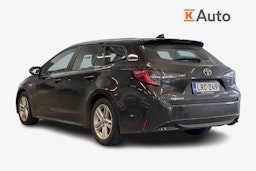 ruskea (beige) Toyota Corolla 2022 kuva 2.
