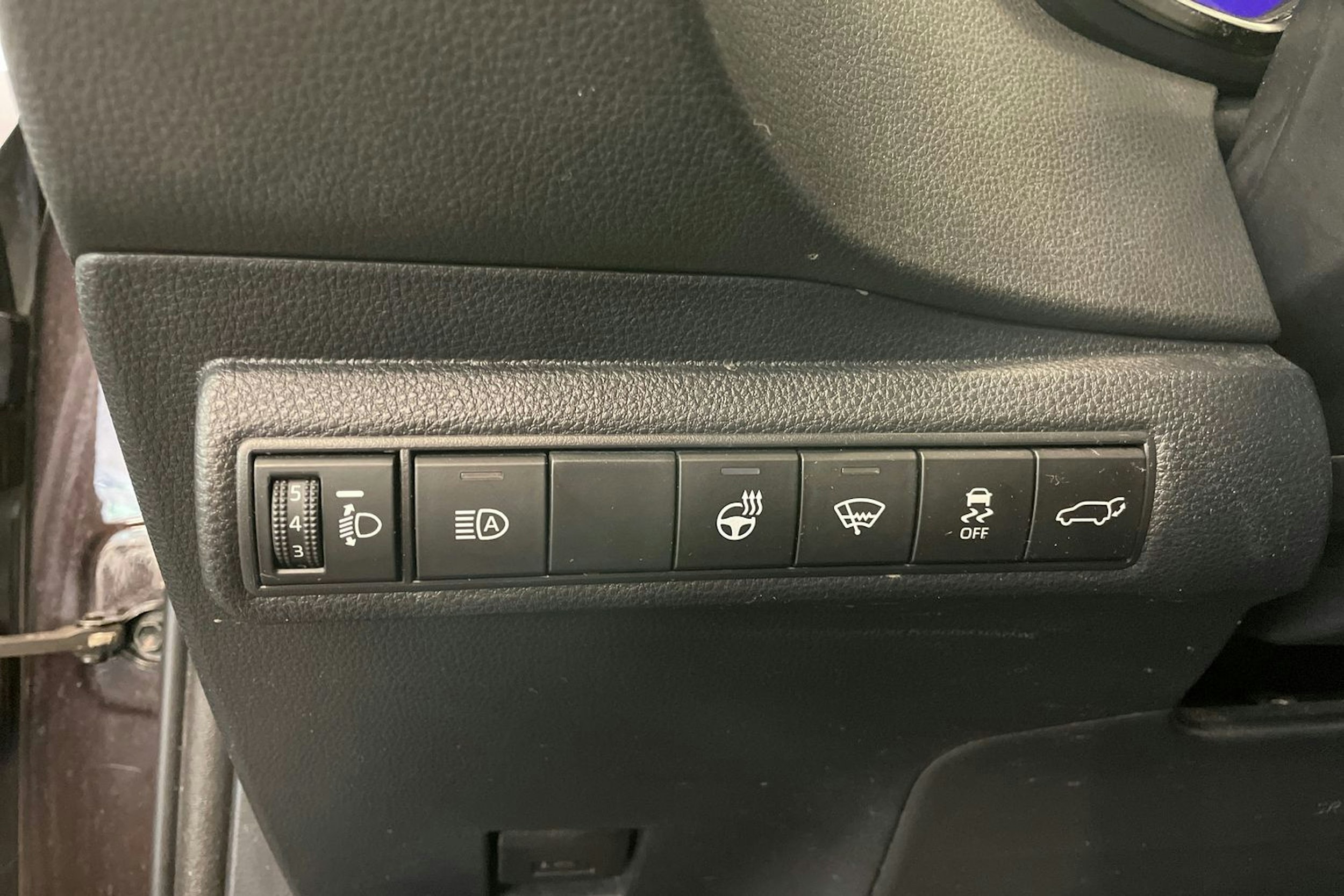 ruskea (beige) Toyota Corolla 2022 kuva 11.