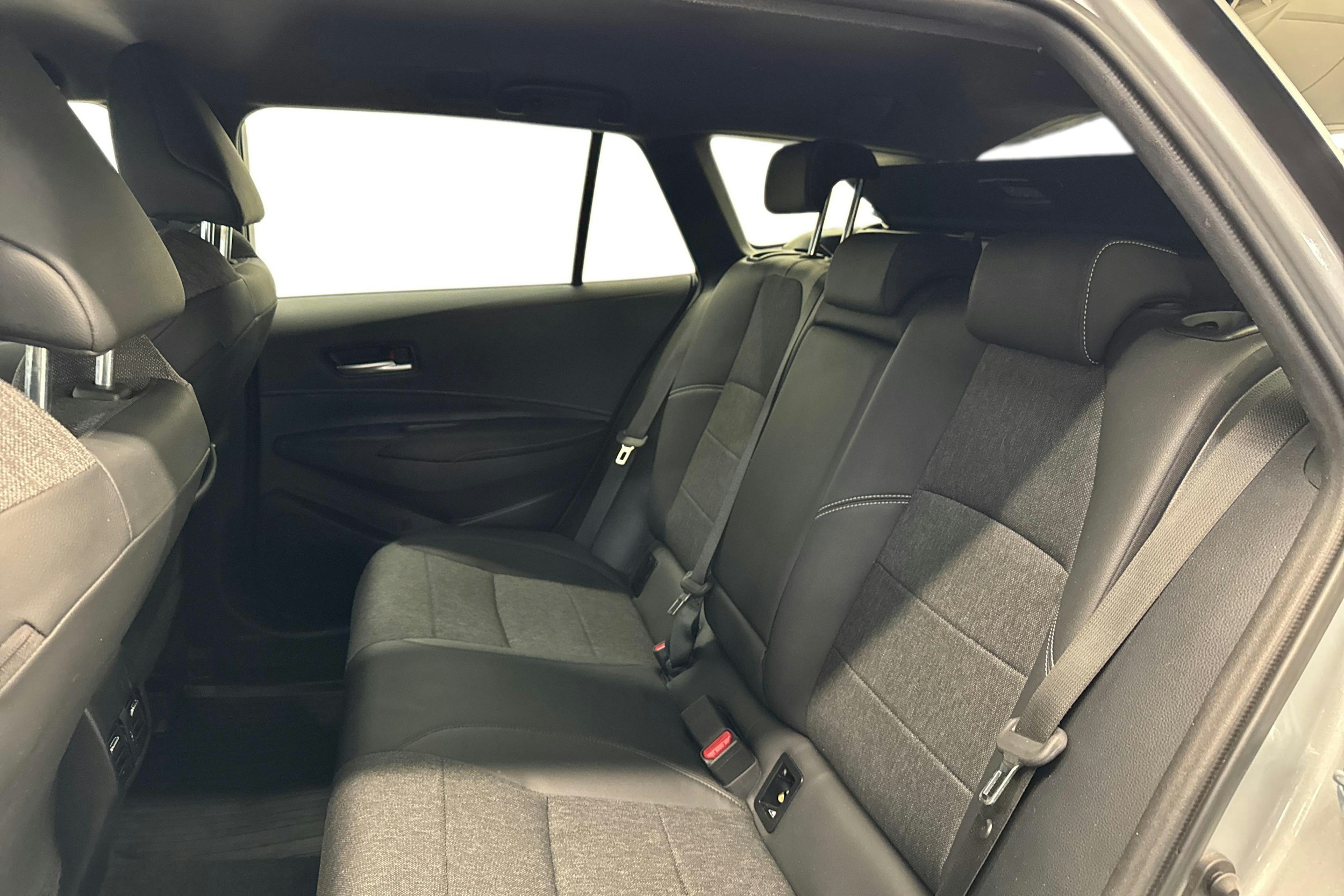 hopea Toyota Corolla 2022 kuva 8.