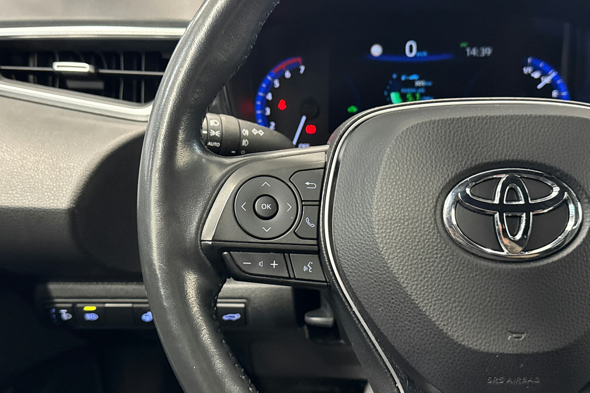 hopea Toyota Corolla 2022 kuva 13.