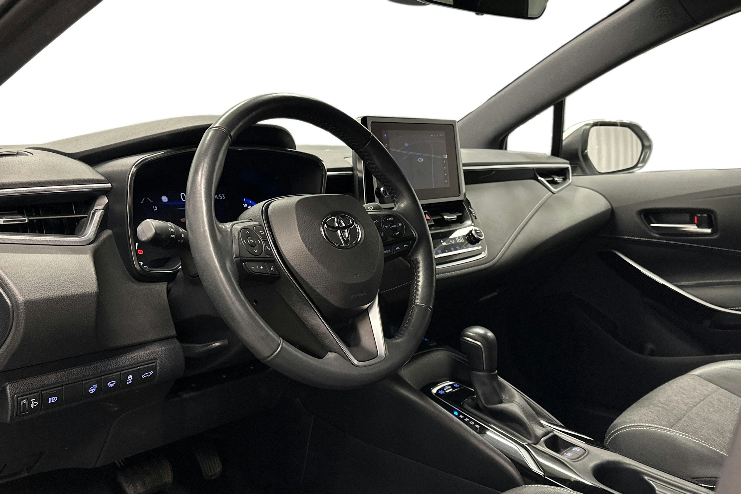 valkoinen Toyota Corolla 2022 kuva 7.