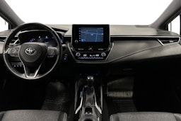 valkoinen Toyota Corolla 2022 kuva 9.