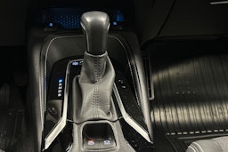 valkoinen Toyota Corolla 2022 kuva 20.