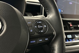 valkoinen Toyota Corolla 2022 kuva 23.