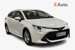 valkoinen Toyota Corolla 2022 kuva 1.