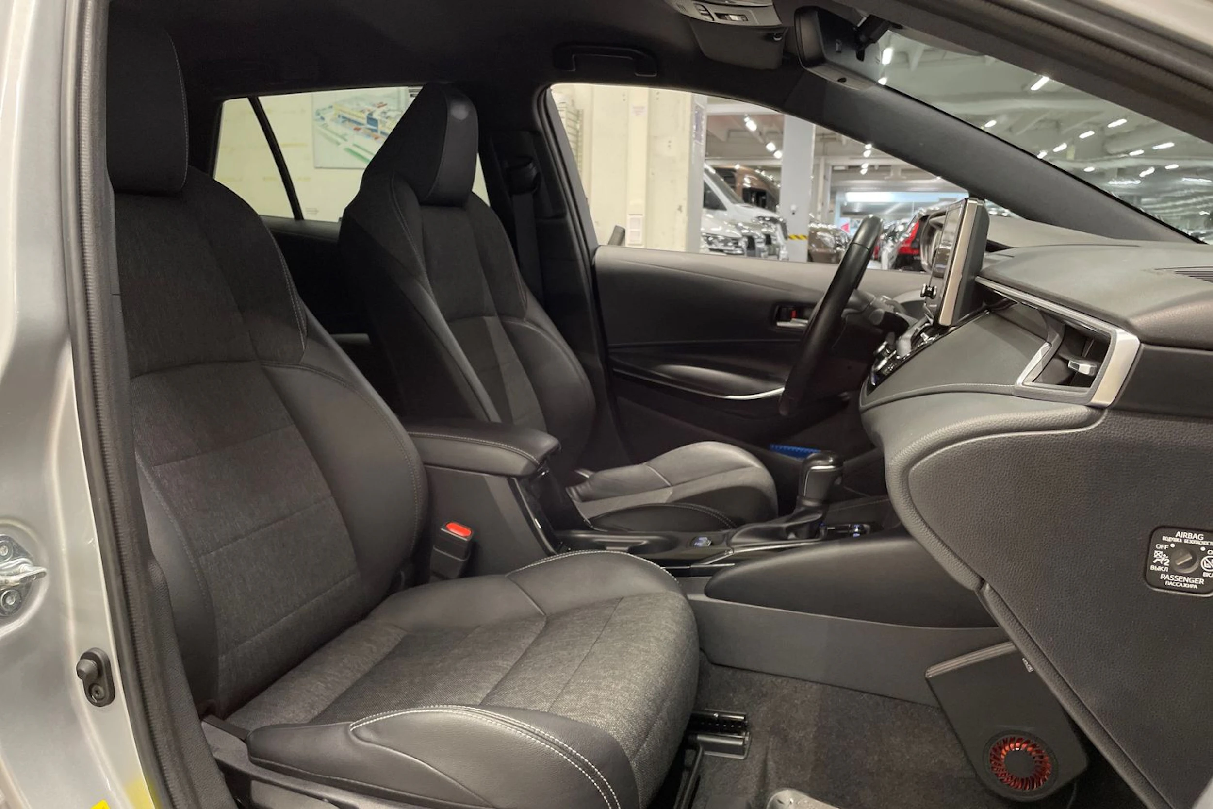 hopea Toyota Corolla 2022 kuva 26.
