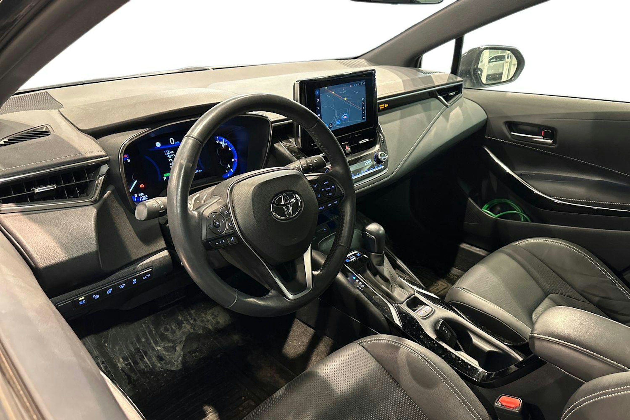 musta Toyota Corolla 2022 kuva 3.