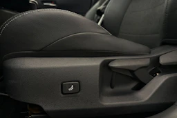 sininen Toyota Corolla 2022 kuva 16.