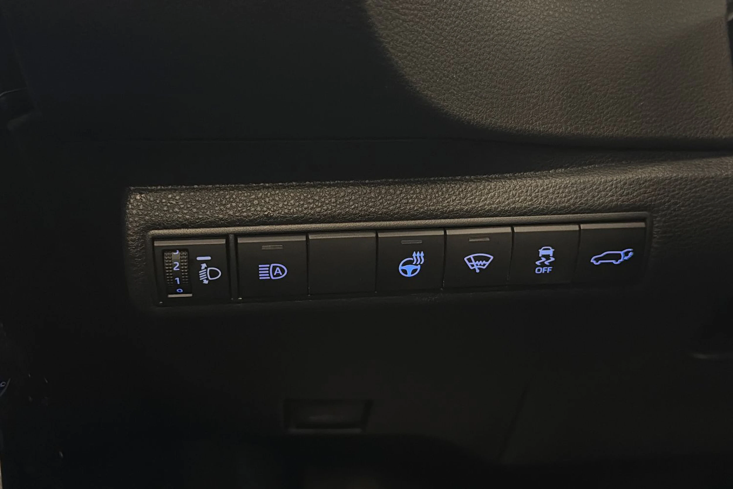 sininen Toyota Corolla 2022 kuva 18.