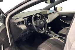 valkoinen Toyota Corolla 2022 kuva 6.