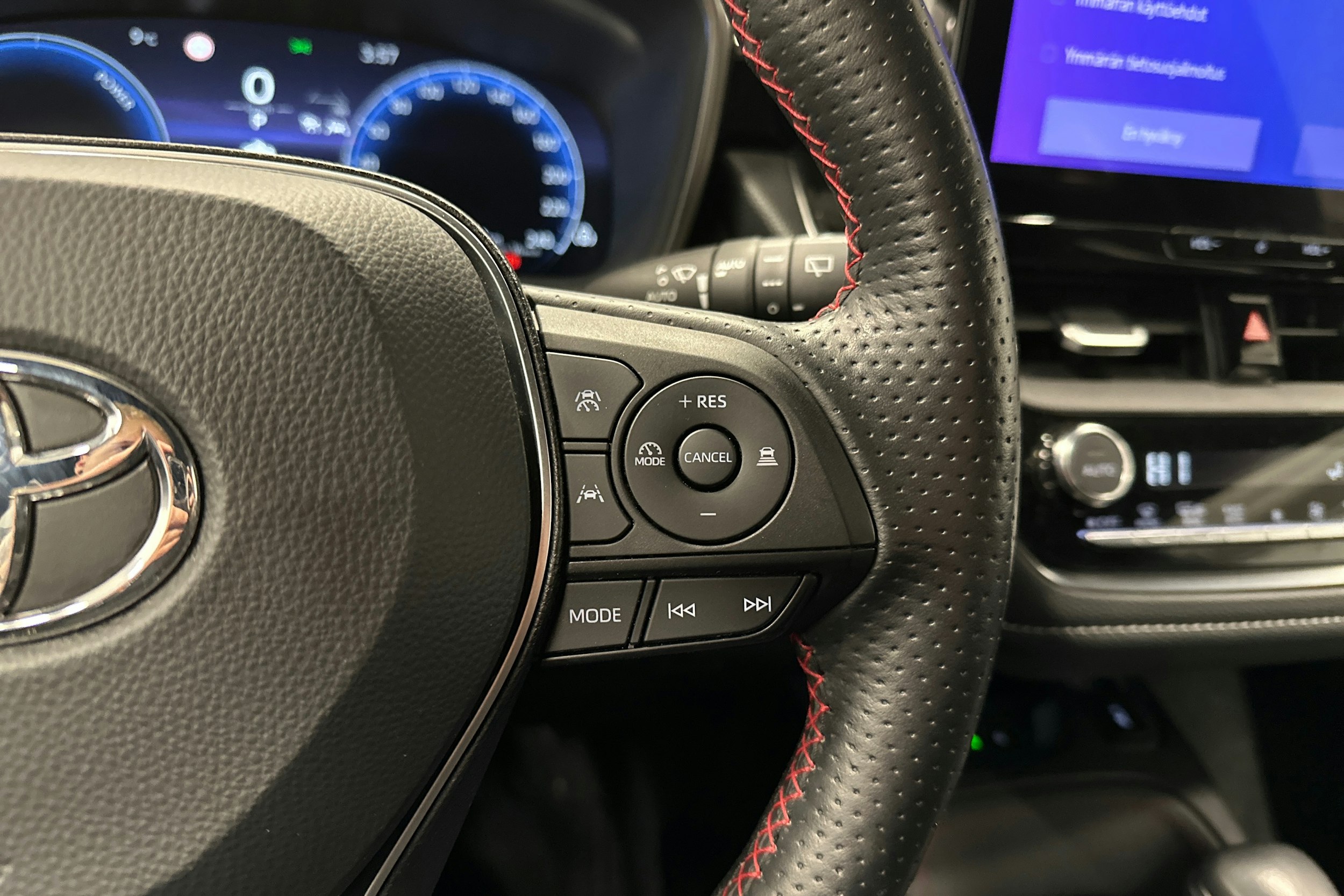 sininen Toyota Corolla 2023 kuva 16.