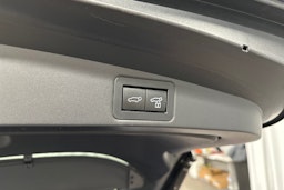 sininen Toyota Corolla 2023 kuva 27.