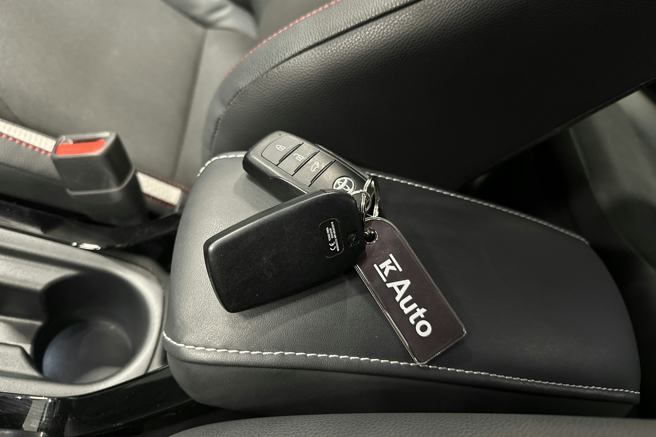 sininen Toyota Corolla 2023 kuva 30.