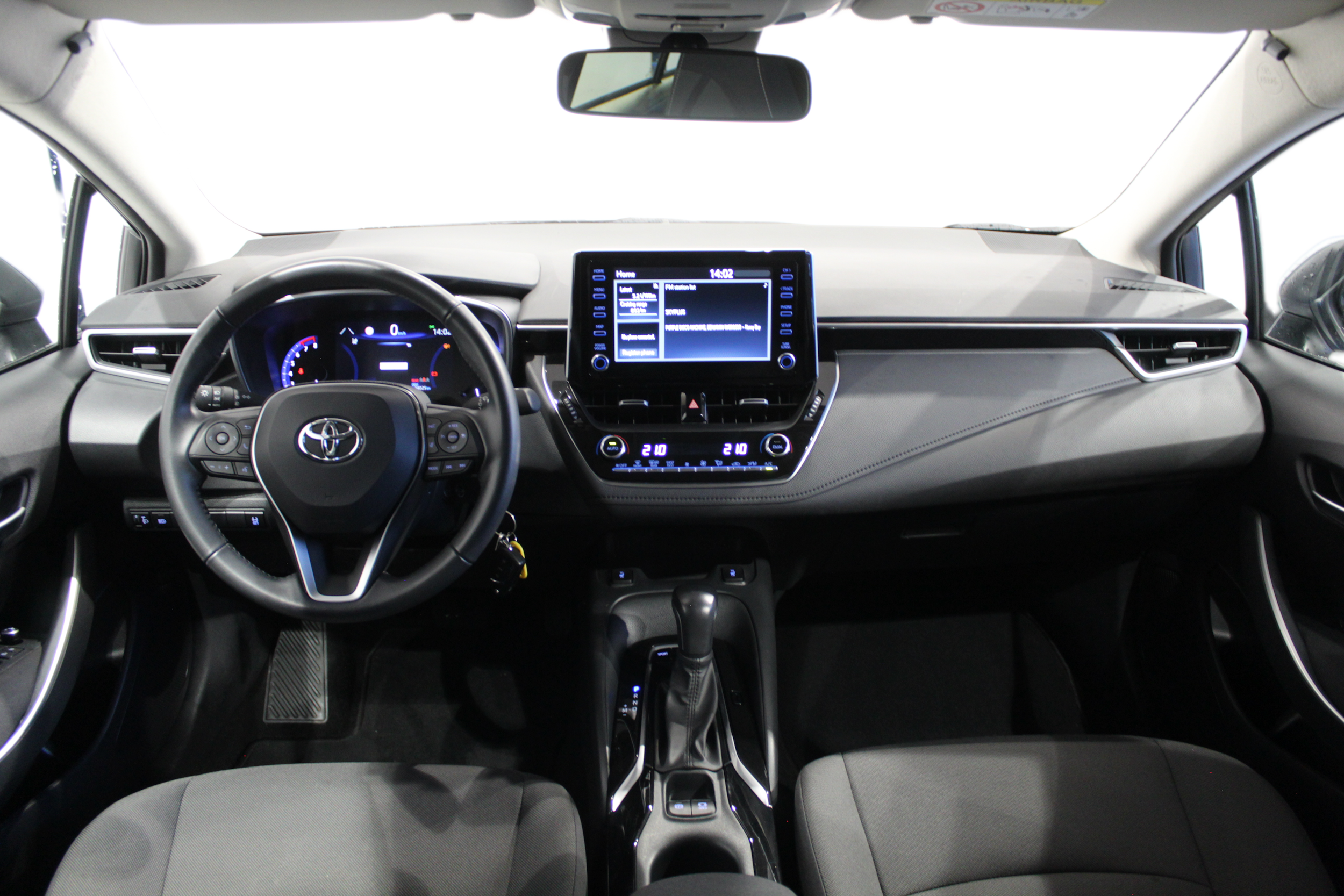 hopea Toyota Corolla 2023 kuva 5.