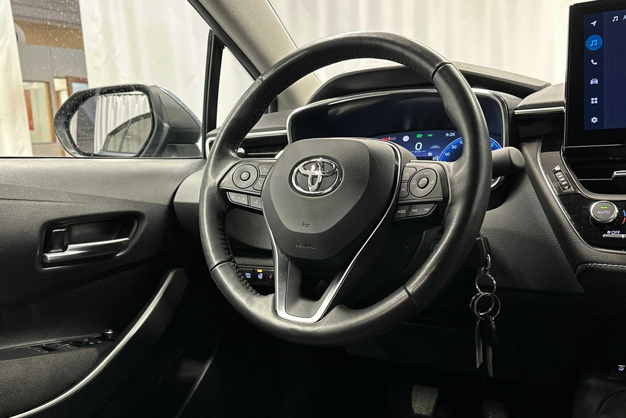 sininen Toyota Corolla 2023 kuva 17.