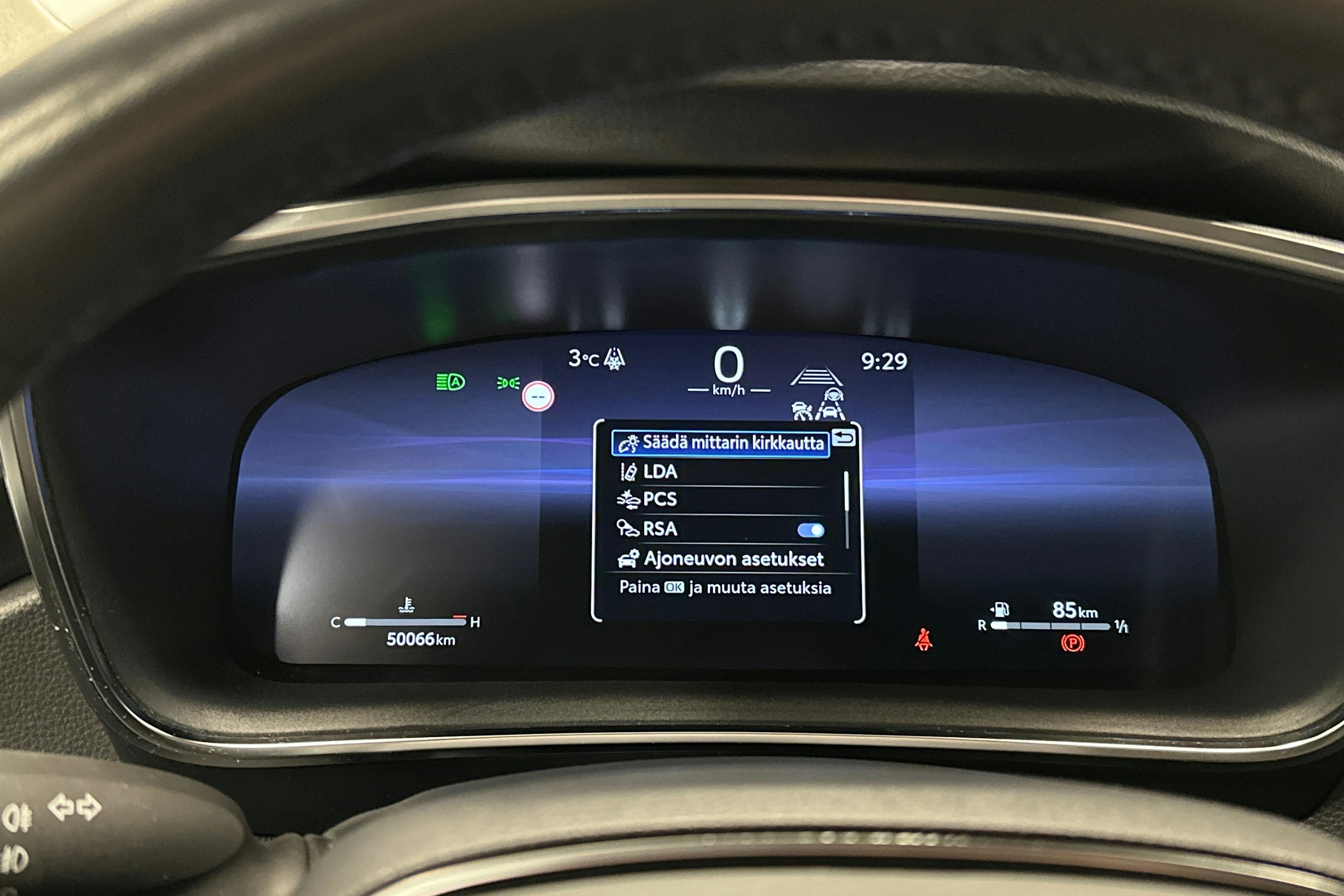 sininen Toyota Corolla 2023 kuva 22.