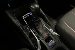 hopea Toyota Corolla 2023 kuva 27.