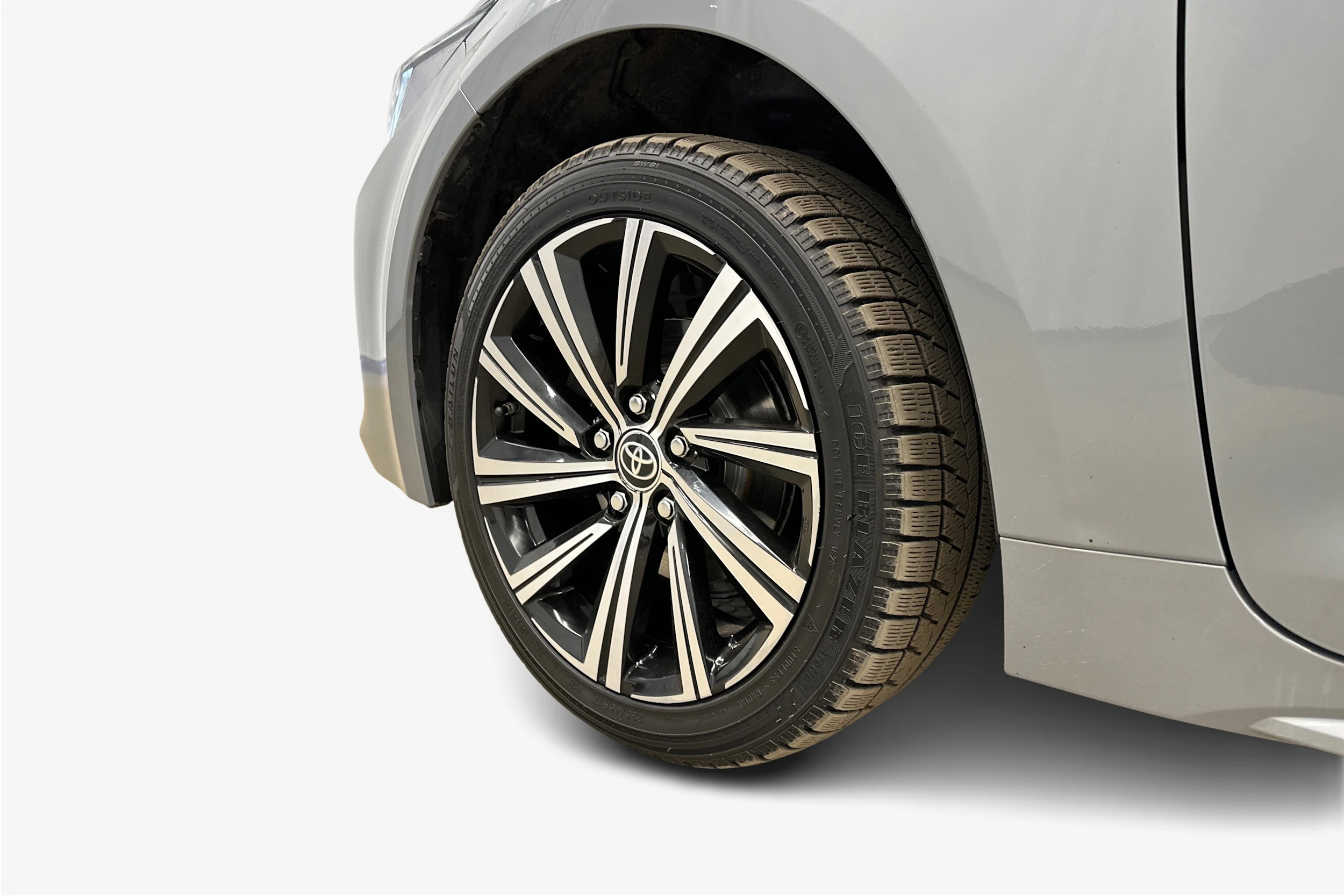 hopea Toyota Corolla 2023 kuva 9.