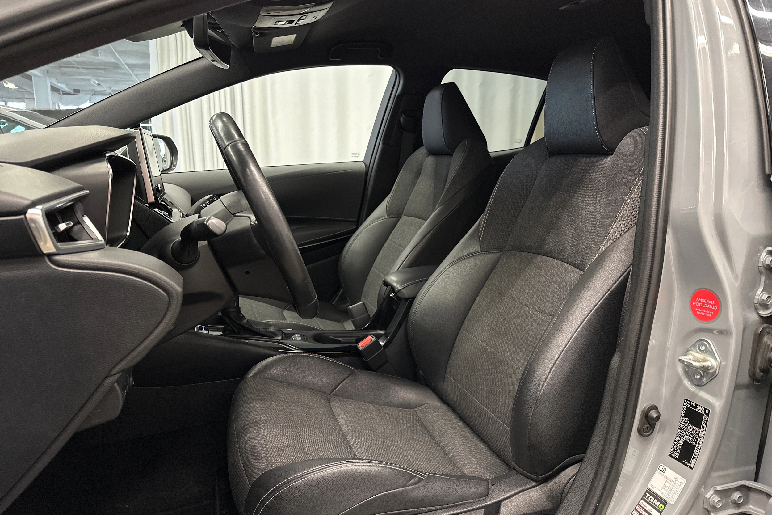 hopea Toyota Corolla 2023 kuva 12.