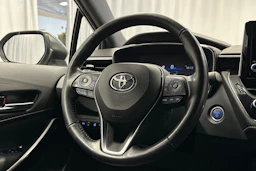 hopea Toyota Corolla 2023 kuva 13.