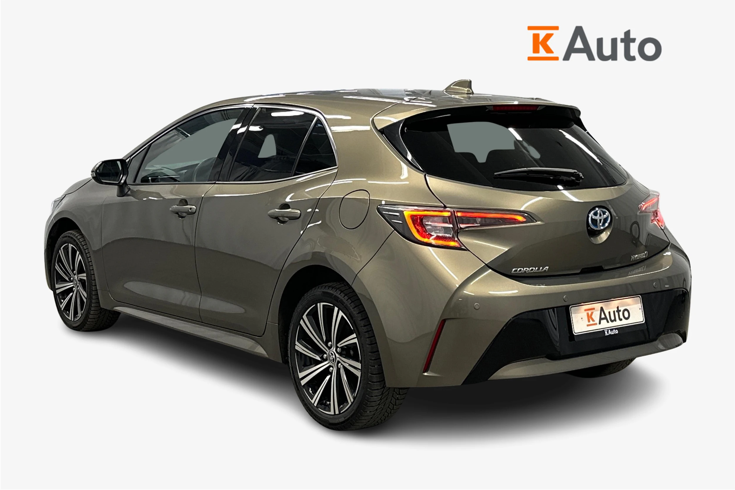ruskea Toyota Corolla 2023 kuva 3.