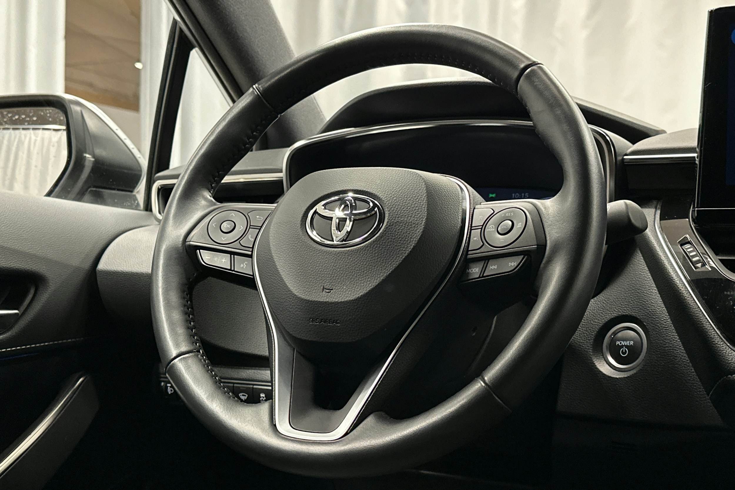 hopea Toyota Corolla 2023 kuva 17.