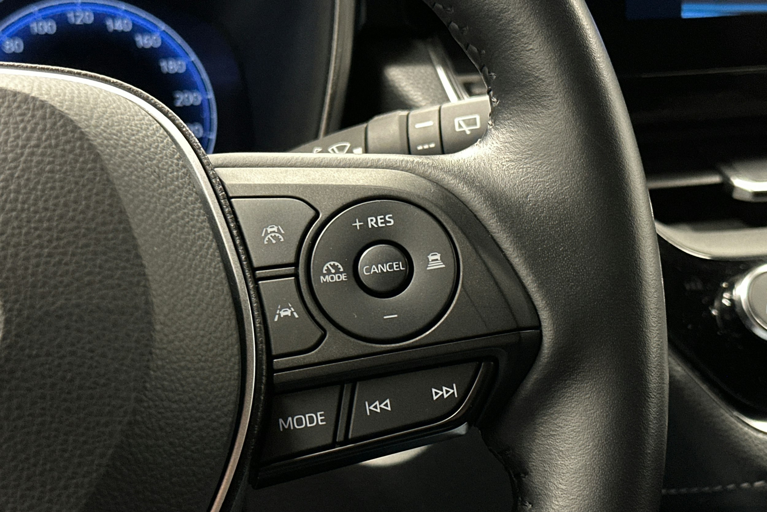 hopea Toyota Corolla 2023 kuva 19.