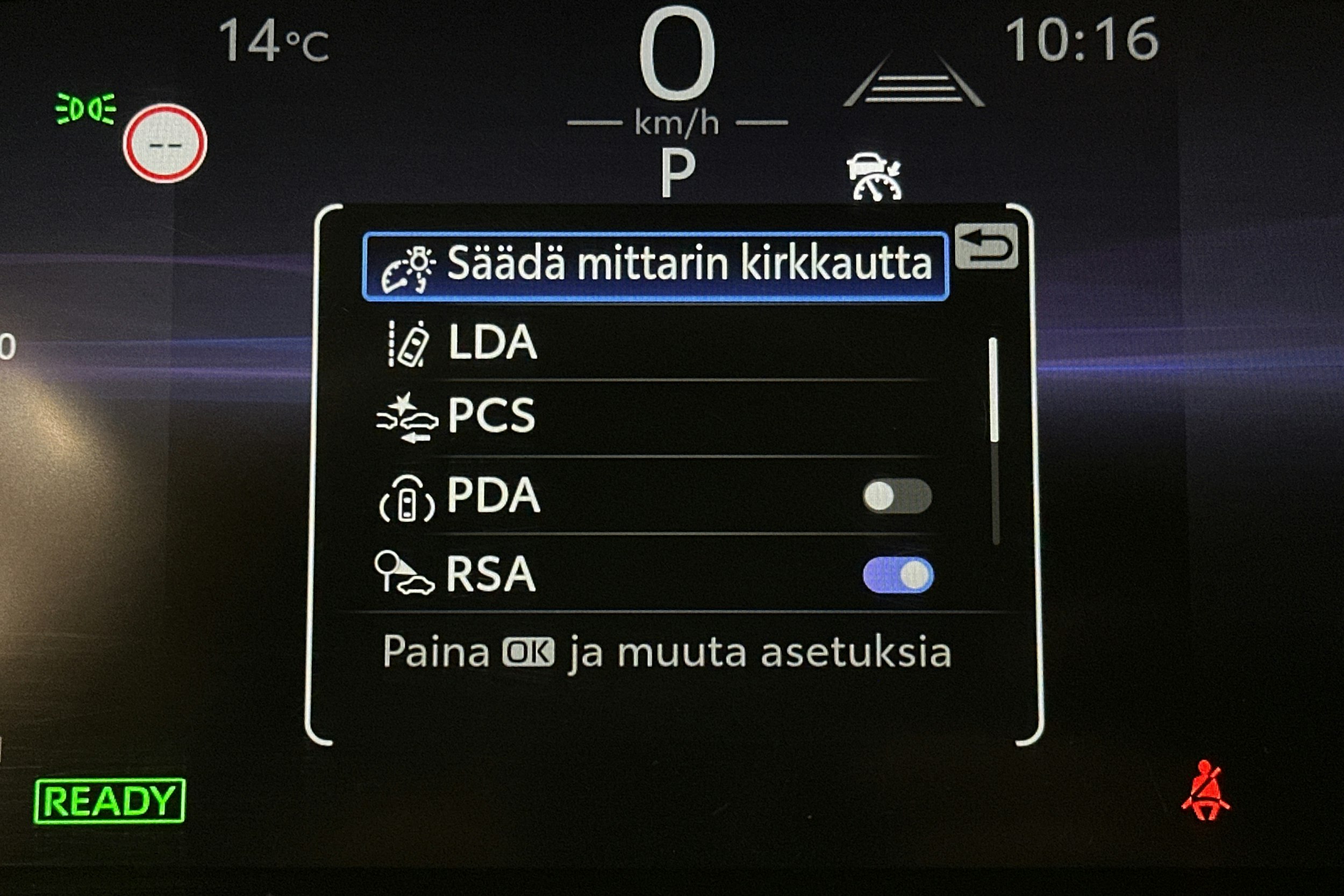 hopea Toyota Corolla 2023 kuva 22.