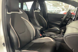 met. valkoinen Toyota Corolla 2023 kuva 15.