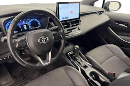 musta Toyota Corolla 2023 kuva 6.