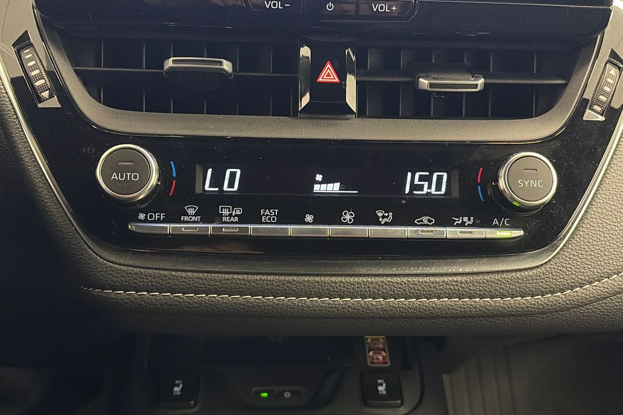 musta Toyota Corolla 2023 kuva 20.