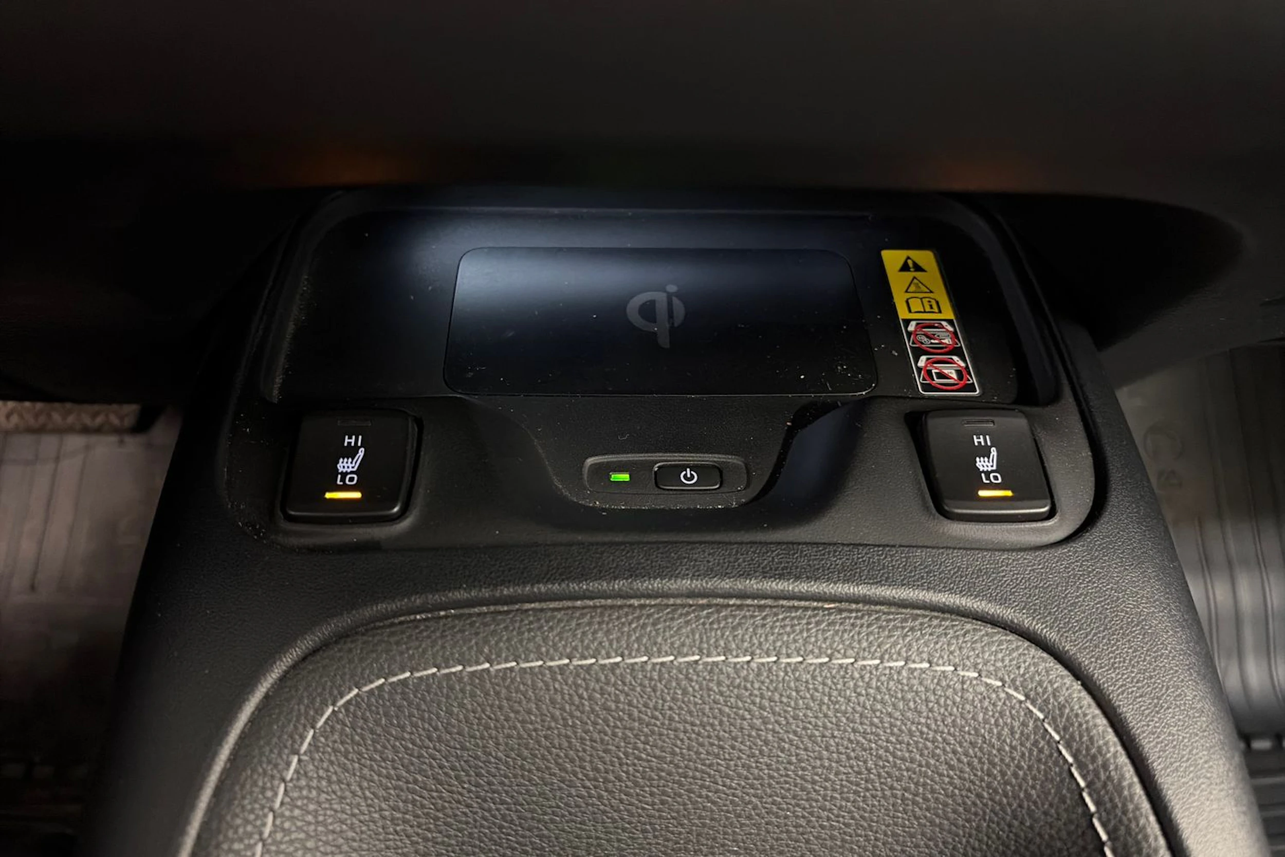 musta Toyota Corolla 2023 kuva 21.