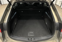 ruskea (beige) Toyota Corolla 2023 kuva 14.