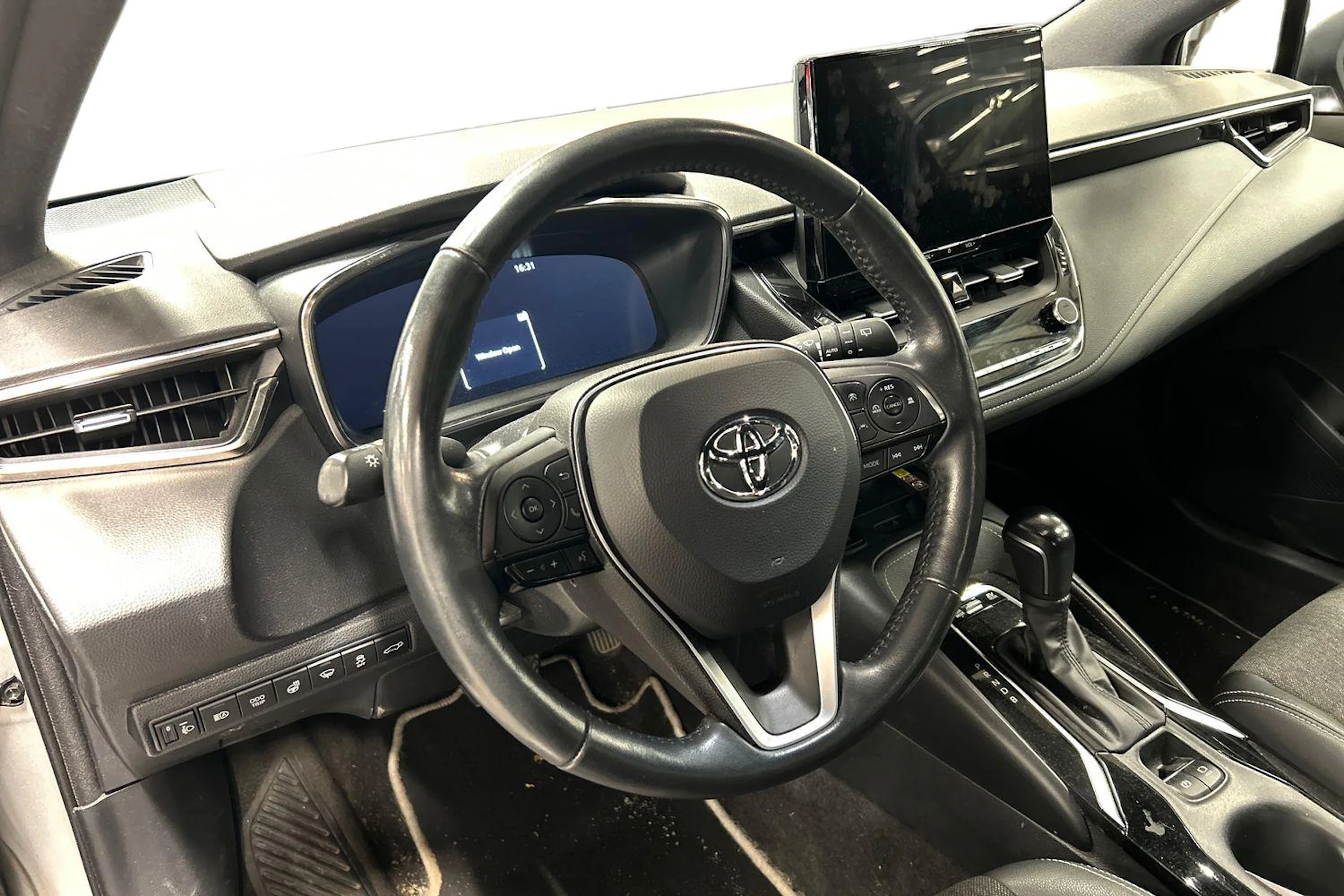 hopea Toyota Corolla 2023 kuva 3.