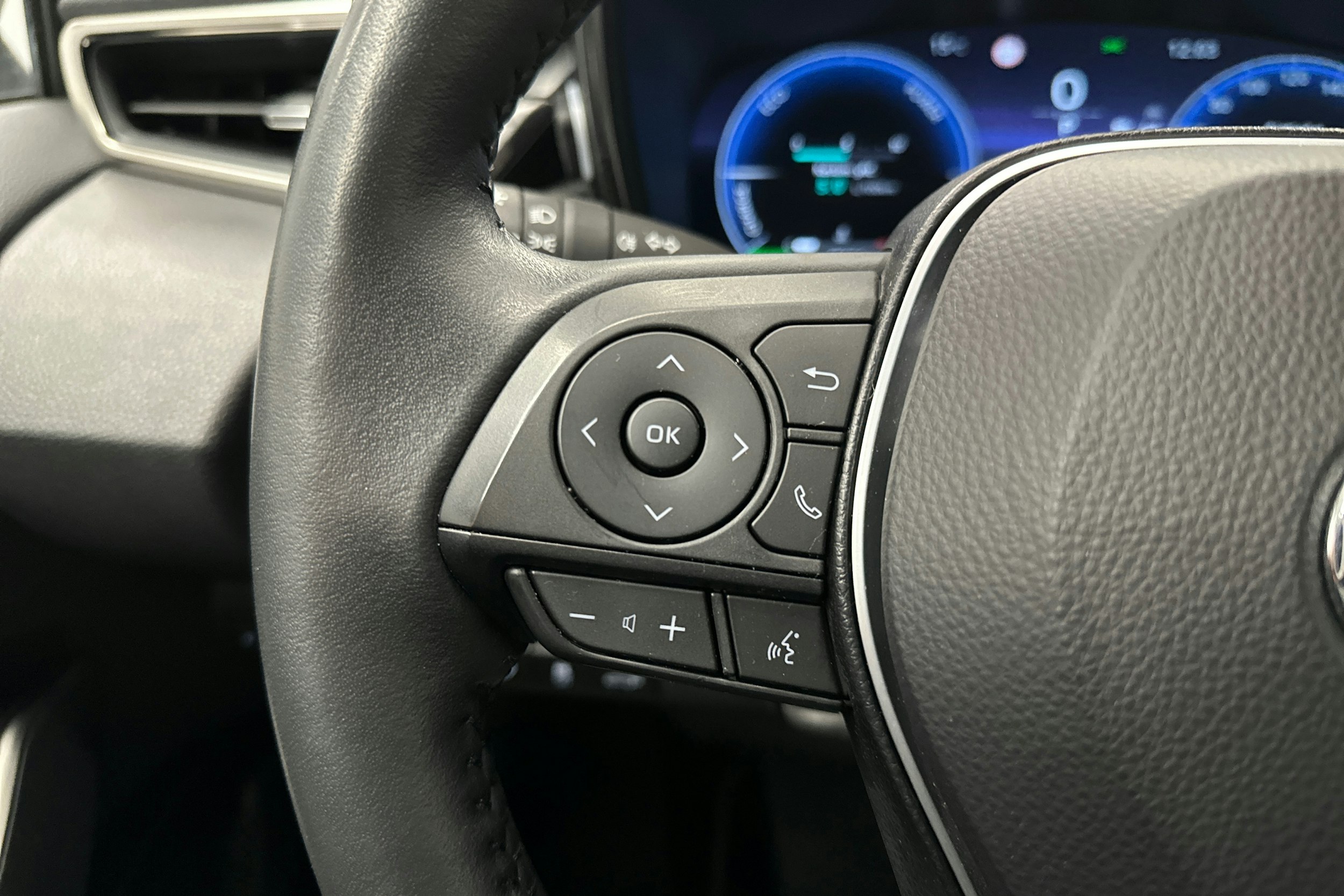 hopea Toyota Corolla 2023 kuva 16.