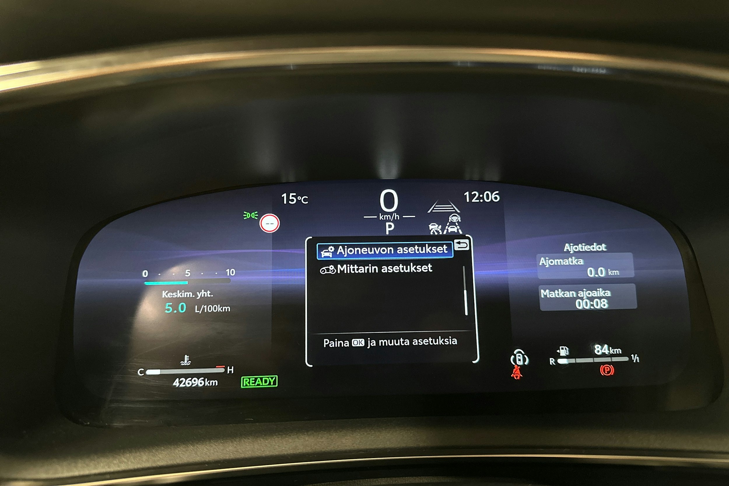hopea Toyota Corolla 2023 kuva 22.