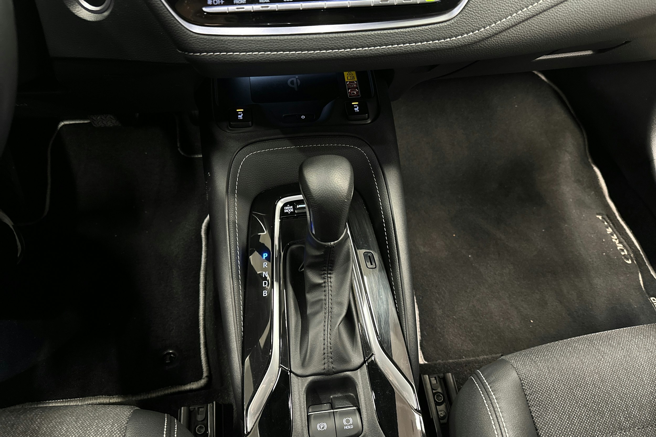 hopea Toyota Corolla 2023 kuva 24.