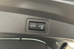 hopea Toyota Corolla 2023 kuva 26.
