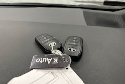 hopea Toyota Corolla 2023 kuva 27.